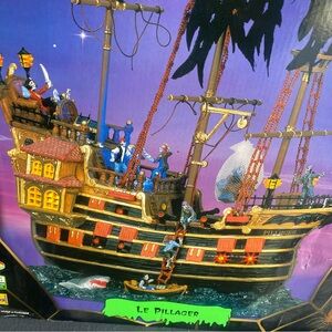 LEMAX Le Pillager Pirate Ship Decor